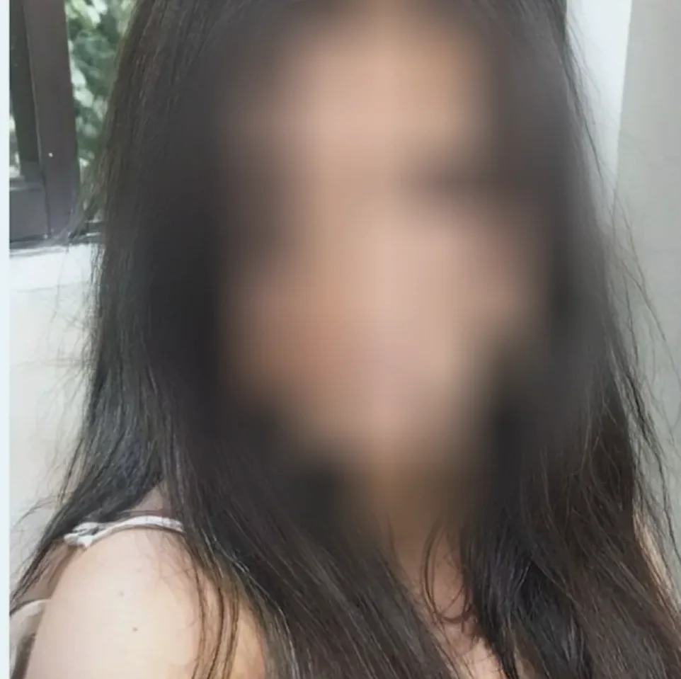 Amy, 21