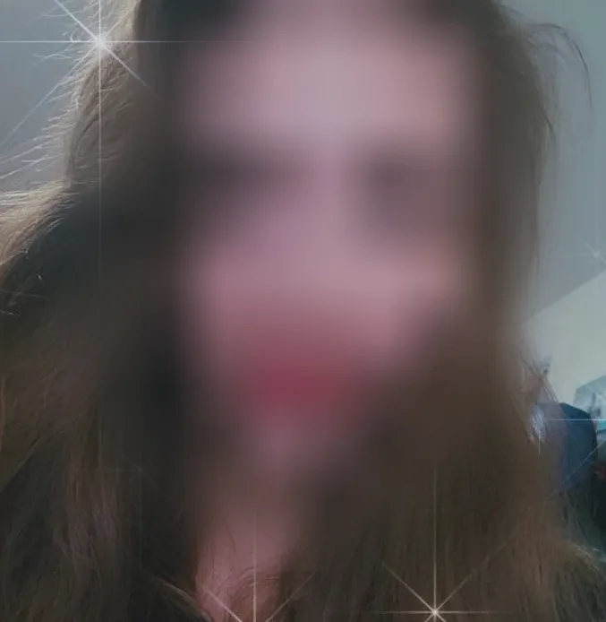 Ella, 29