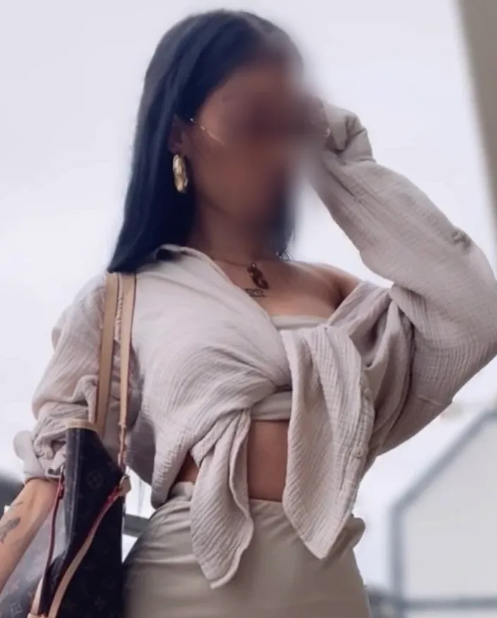 Hannah, 20