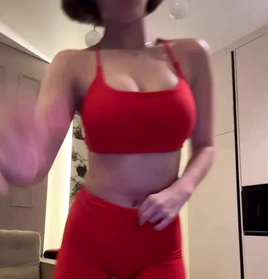 Isabelle, 18