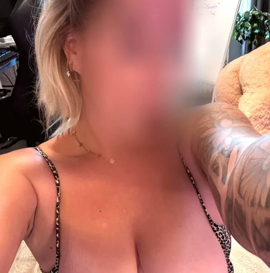 Simran, 27
