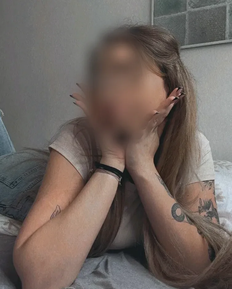 Sinead, 21