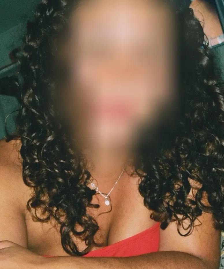 Skye, 24